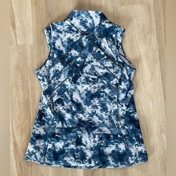 LULULEMON Light Speed Vest Sea Side Silver Fox Blue & White. Woven Back Size 6 - Picture 6 of 11